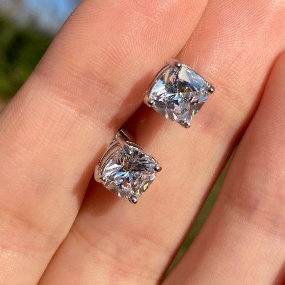 NEW 925 silver stud earrings - Picture 2 of 7